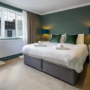 Holiday home Stylish Upper Gardner Street - With Free Parking, Brighton