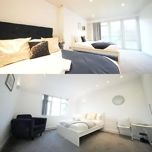 Homestay Airport Comfy, Harmondsworth